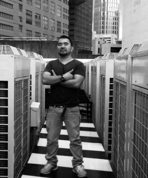 Louie مساعد، علميات ومرافق