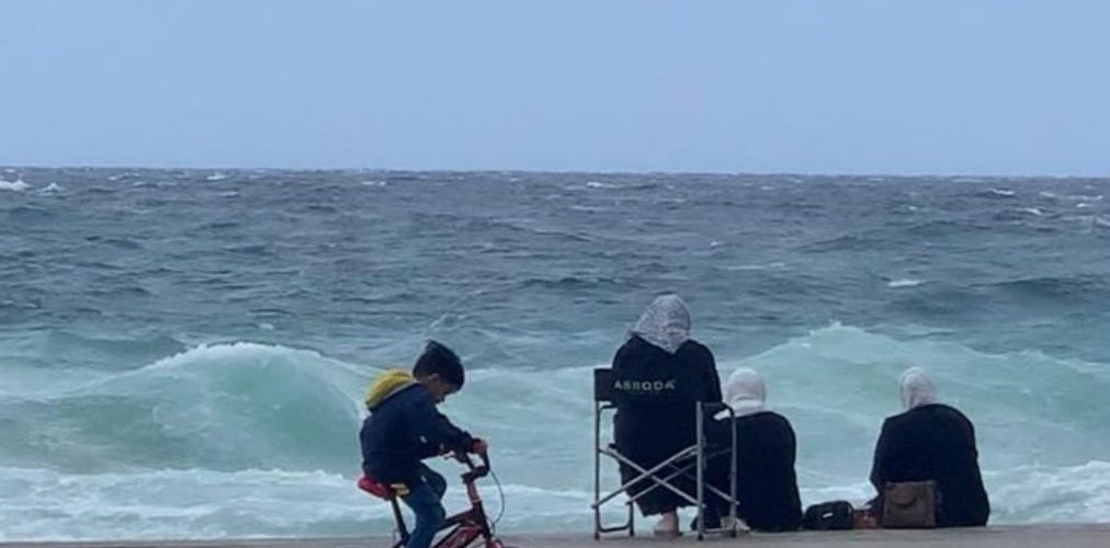 ‘Why do we sit by the sea?’: A photobook making workshop by Darat Al Hanan