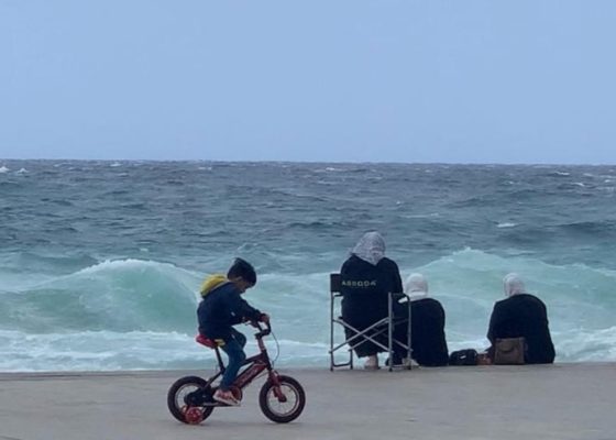 ‘Why do we sit by the sea?’: A photobook making workshop by Darat Al Hanan