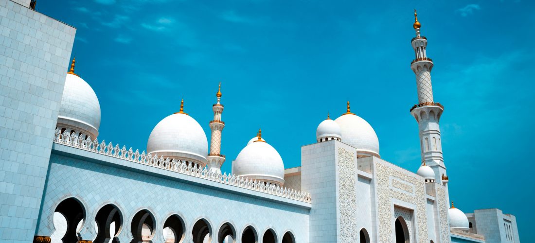 عمارة المساجد: الجمال، الوظيفة والمجتمع