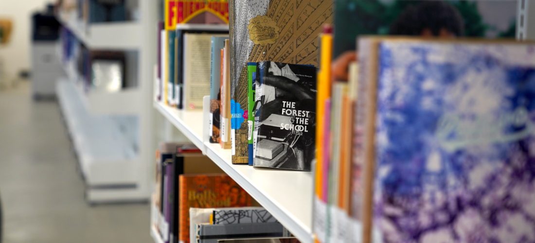 برنامج افتتاح مكتبة جميل