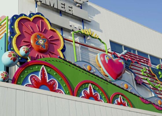 حوار مع فنانين فائزين سابقين بتكليف واجهة حي جميل