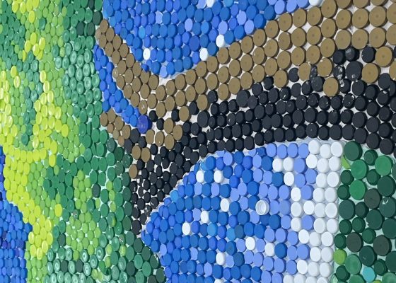 صناع حي |  يوم مفتوح: جدارية الأغطية البلاستيكية